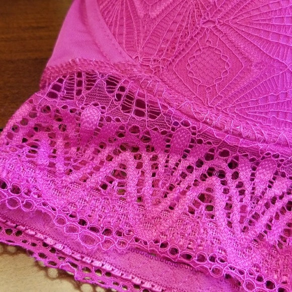 SEXY 👄 BRA - Picture 2 of 8